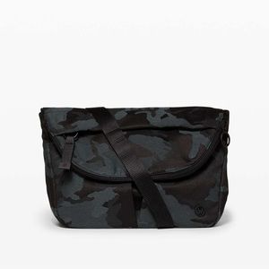 Lululemon All Night Festival Bag *5L